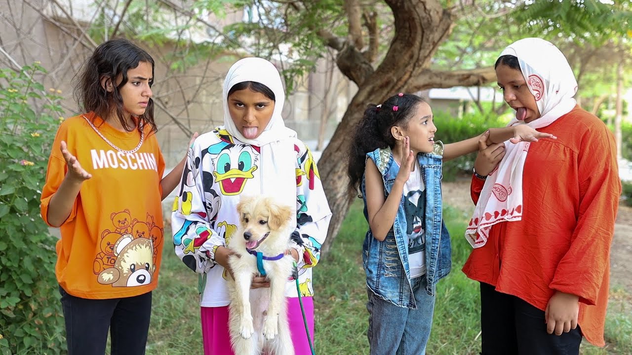 طفلة عندها مرضض الكلاب تعضض أصحابها وتحولهم الكلب المسعورة والانتقام !!