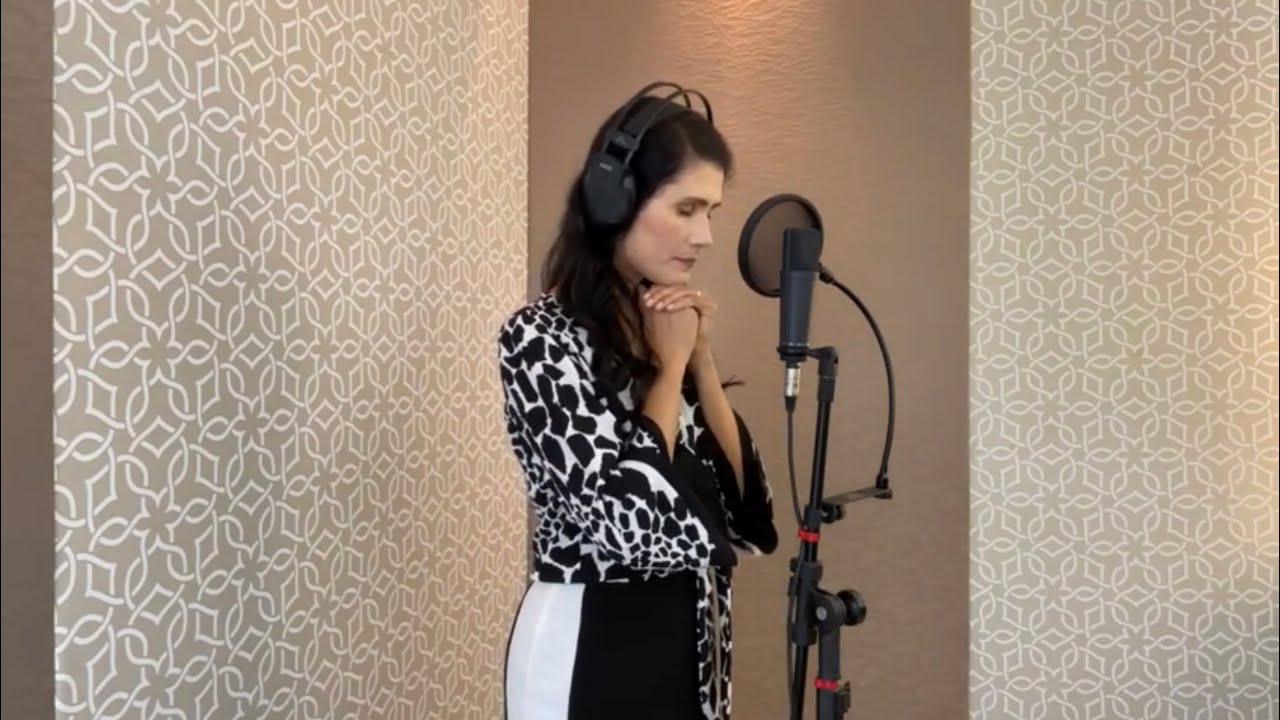 Pensando en la Cruz | Melissa Barcelos