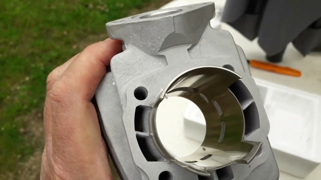 Unboxing Stage6 Peugeot 103 et comparos