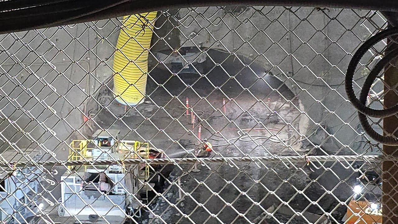 🔵 Blue Line Montreal Metro extension: the first look at the tunnel entrance! 🕳️ Sun., Aug. 17, 2025