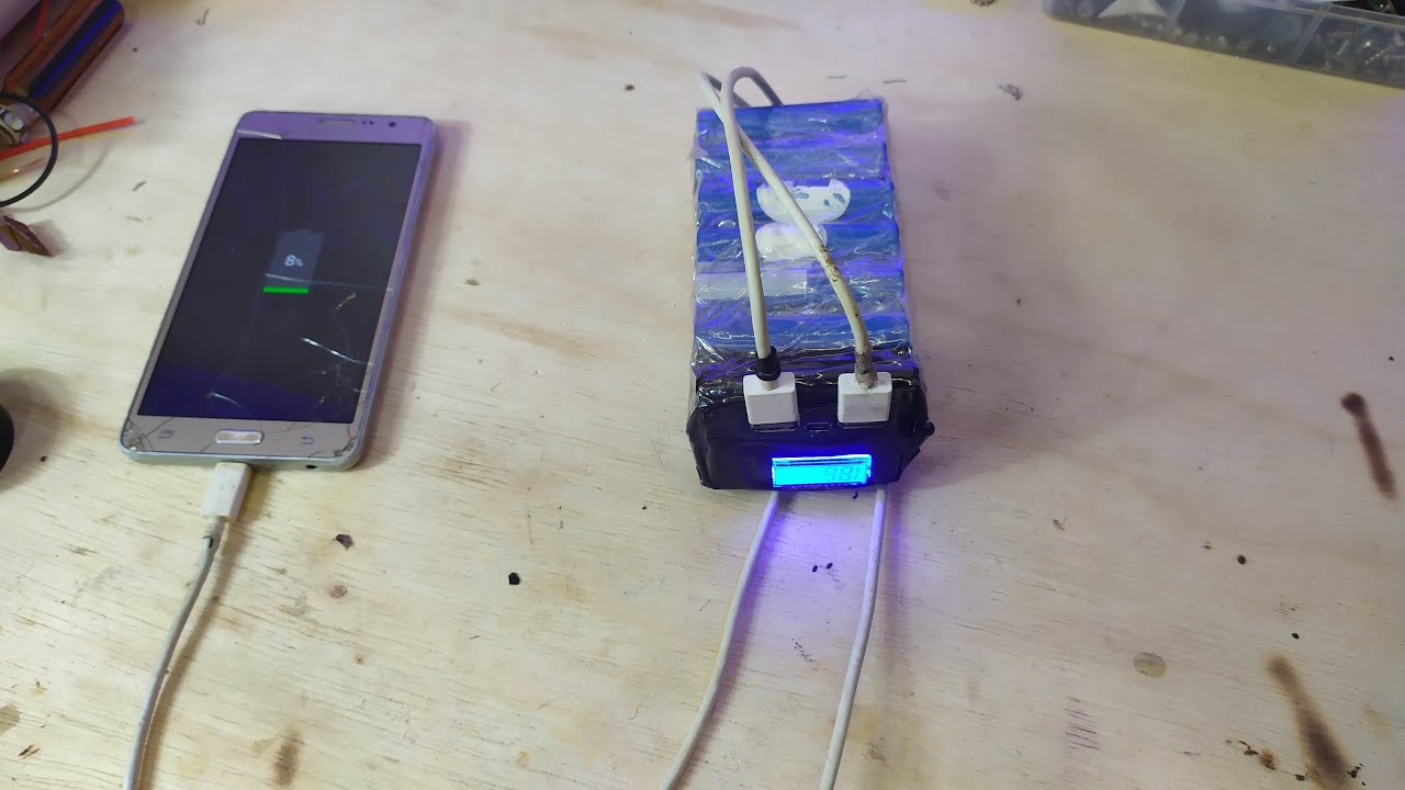 Faça um Super Power Bank de 30800mAh com baterias de Notebook, Carregador portátil super potente!!!