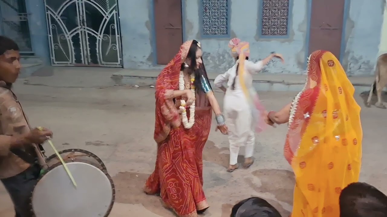 Dhol par dance 🥁💃#trending #youtube #short @SoniMishraVlogs567 