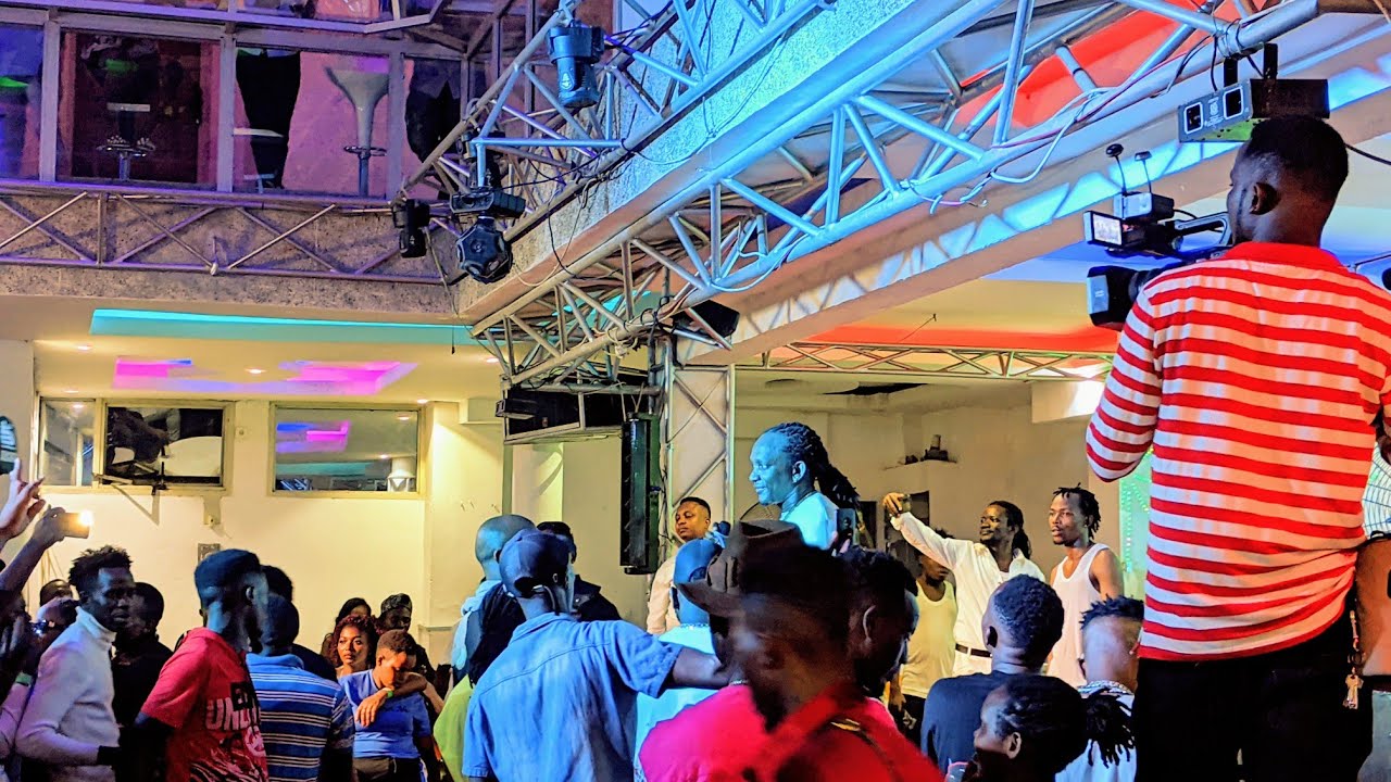 BIG FIZZO Yishuye DJ PAULIN Muri SHOW Nishavu Rirenze Anamutaziriye Izina Ngo Numuzungu Wumudimudimu