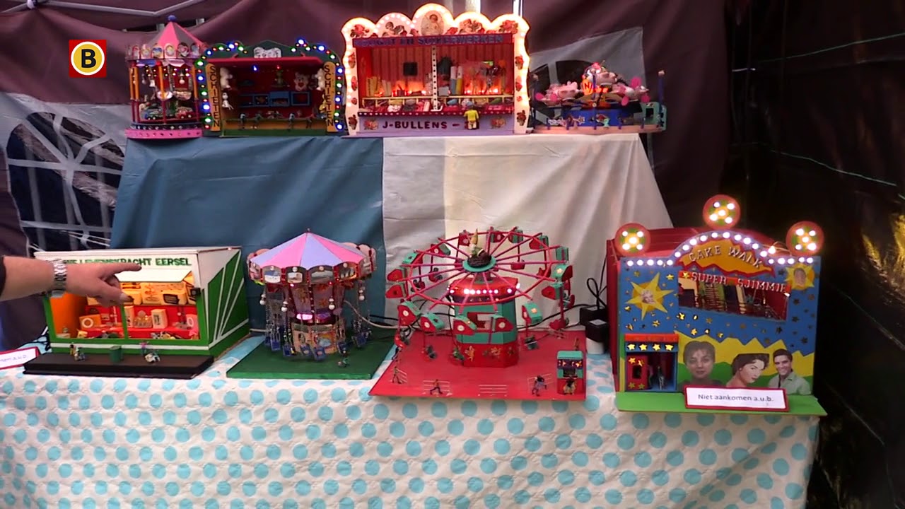 Joep bouwde tien jaar aan zijn miniatuurkermis