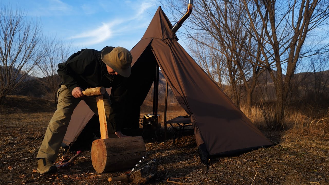 Hot Tent Solo Camping in Winter. Have Fun with a Wood Log and a Piece of A4 Paper