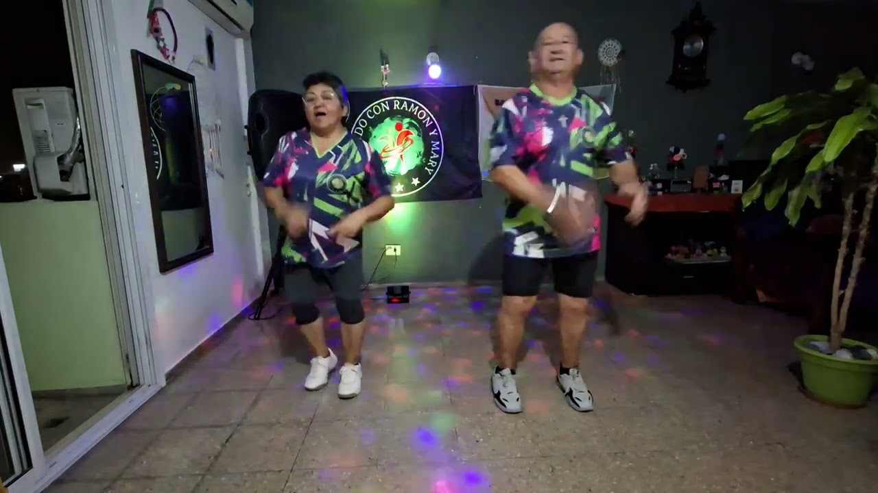 Baila Esta Cumbia  , Sesión  , Amaya hermanos  .