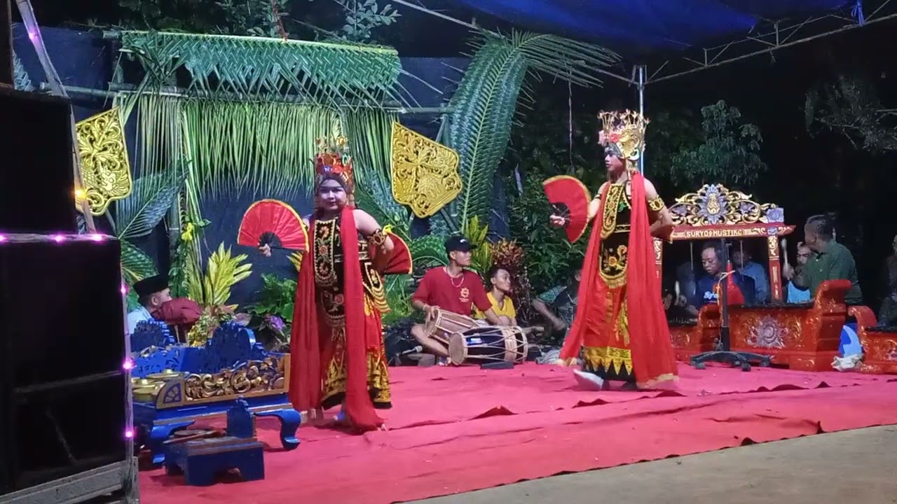 Momen Tari Gandrung marsan..endinge di garap ma MCny..ternyata MCny guru tarinya..
