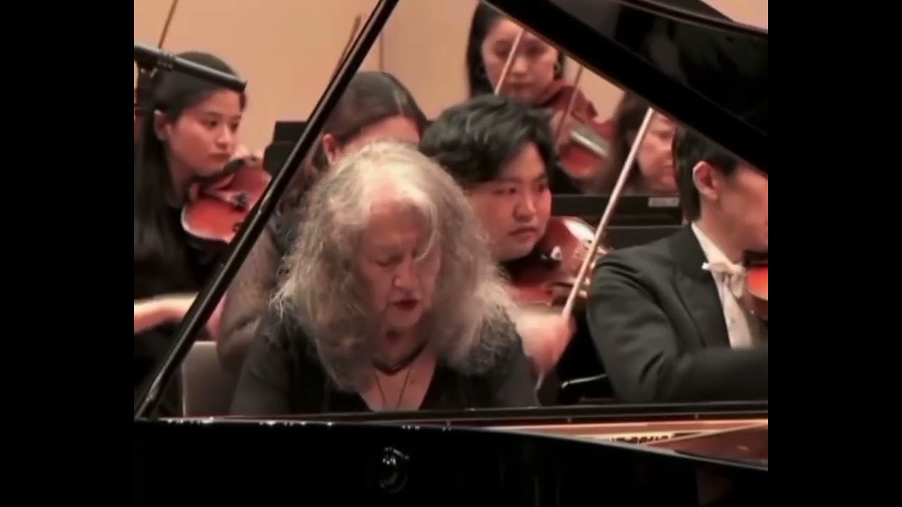 Martha Argerich performs Prokofiev 3 (end part)