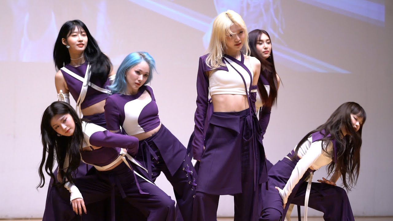 210604 에버글로우(Everglow) 'FIRST' performance stage  4K 직캠(fancam) @fansign 아트홀봄