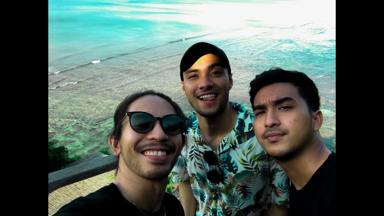 3 HARI UNTUK BALI