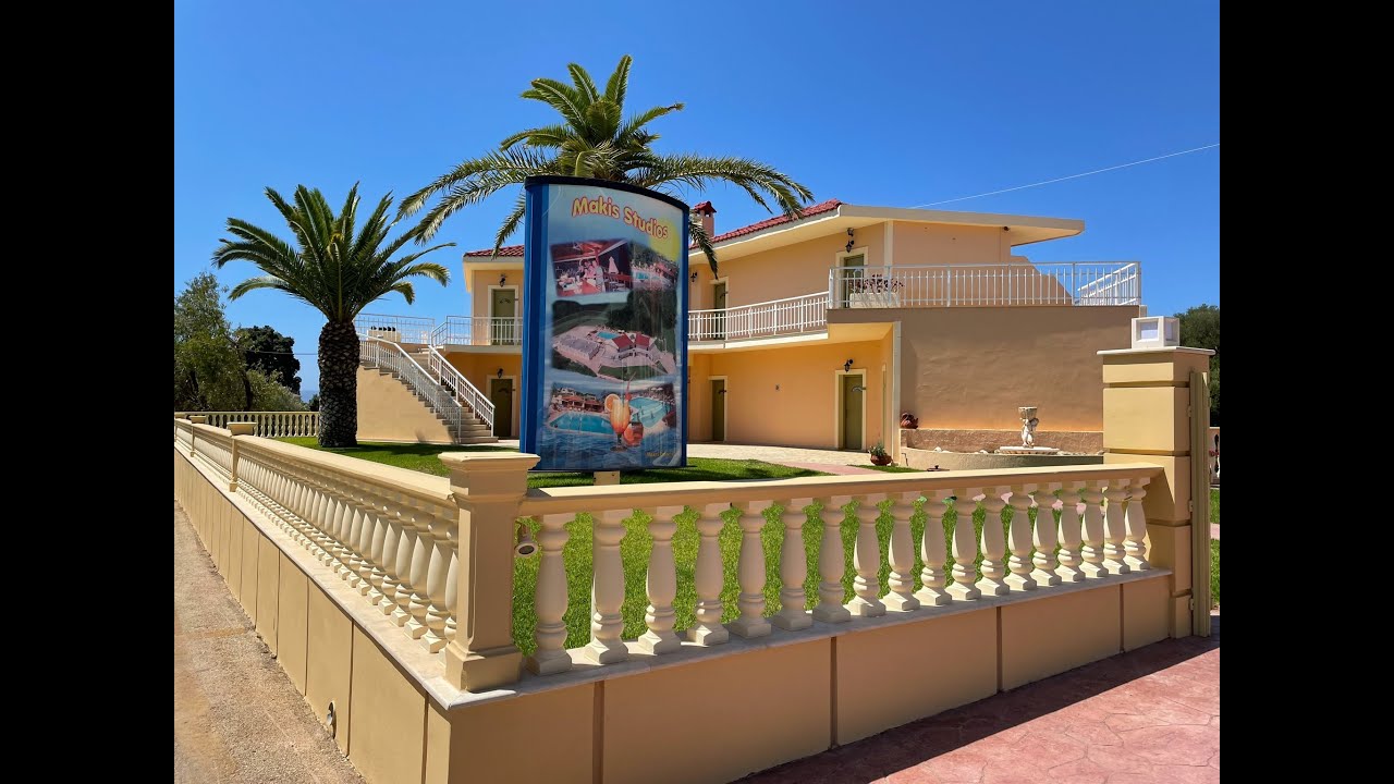 Skala, Kefalonia 2021. Makis Studios to beach walk
