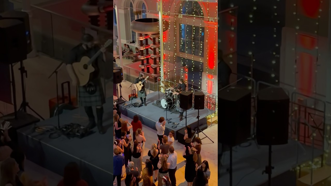 The Jacobites | Singing & Playing @Museum Late: Festival Ceilidh