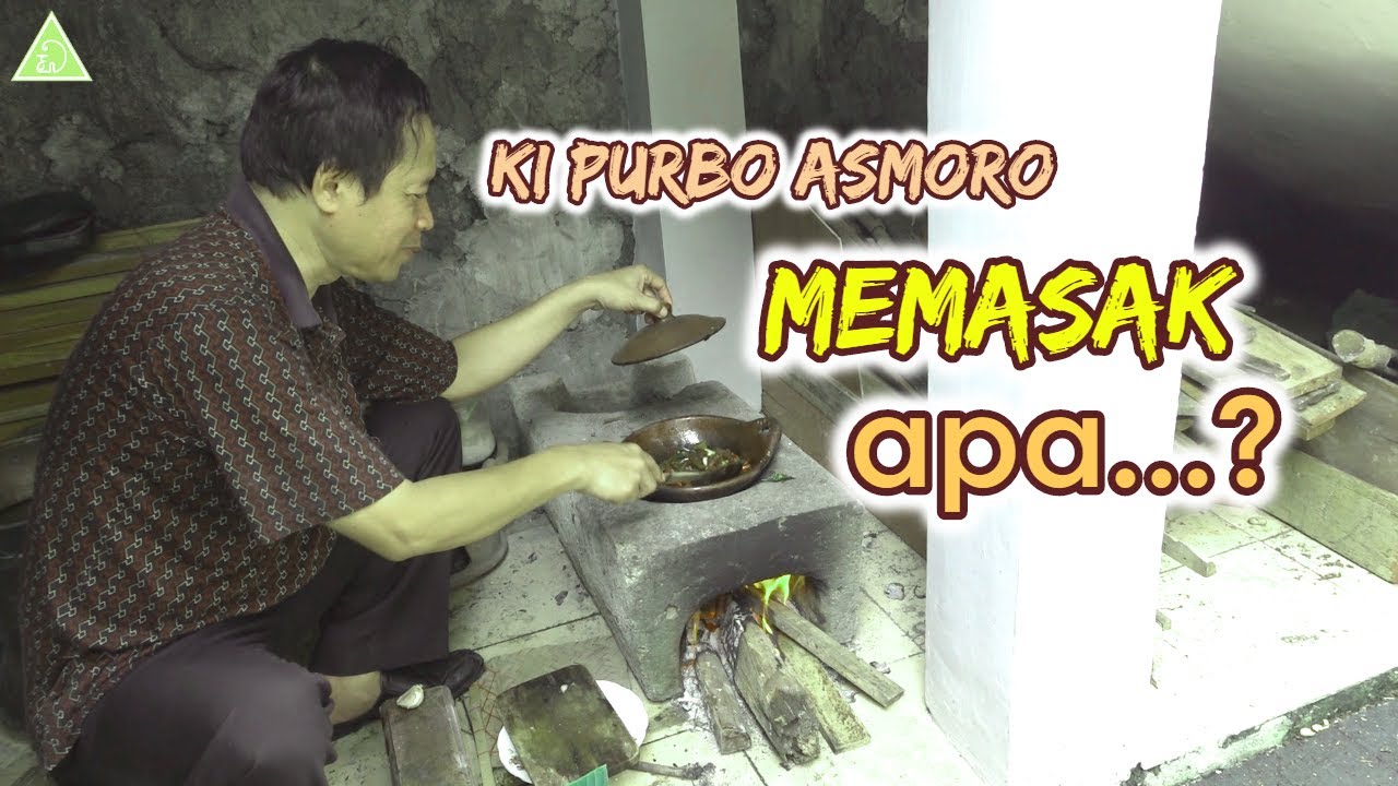 Masak kulit kerbau bahan wayang yang tidak terpakai...
