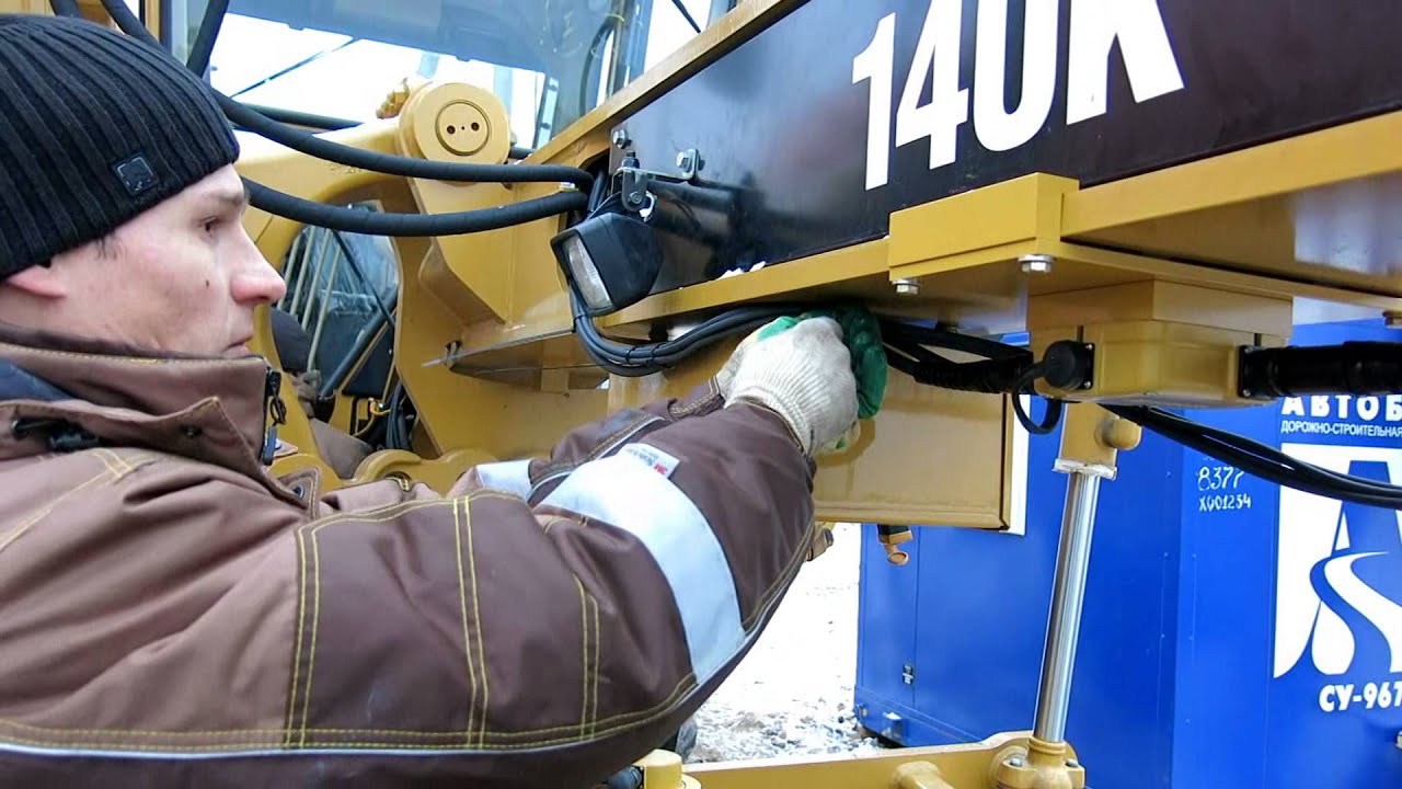 Монтаж системы Topcon 3D LPS на грейдер CAT 140K
