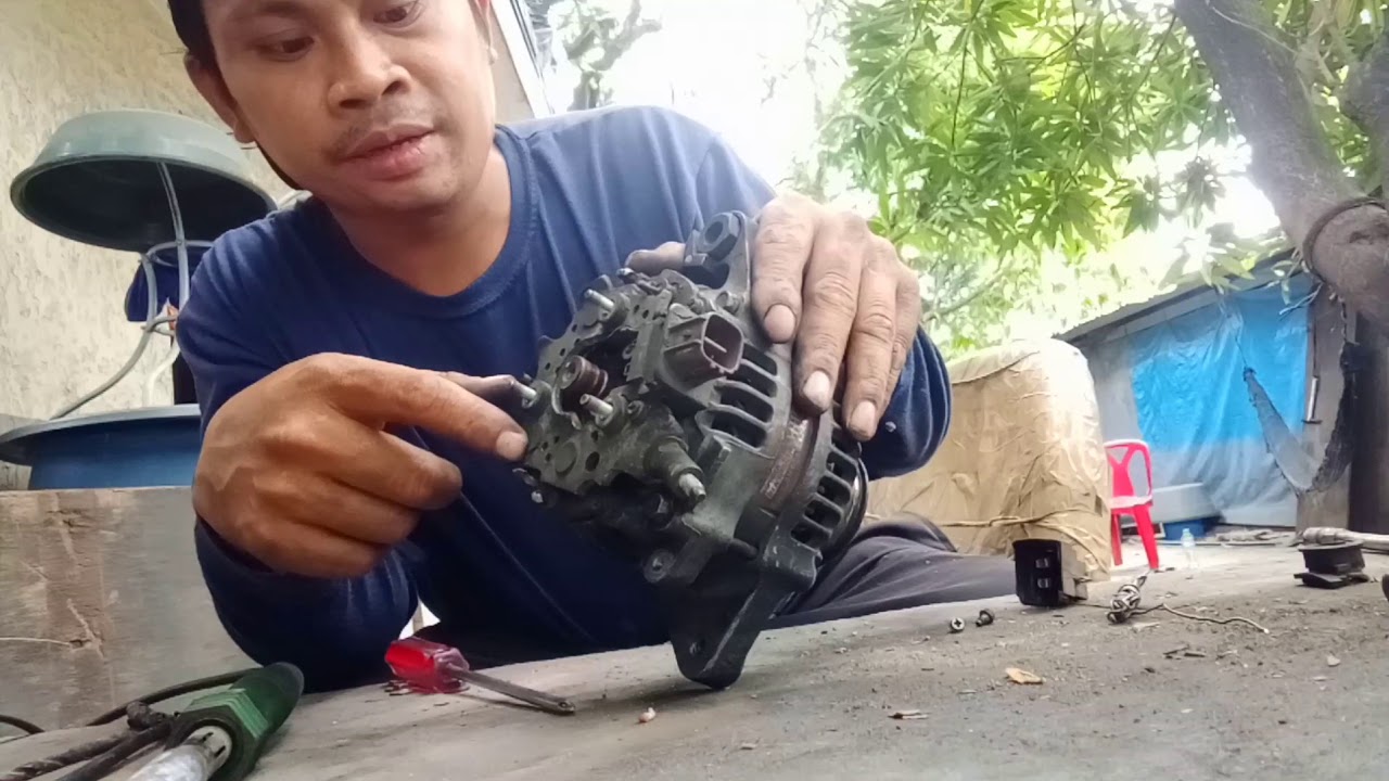 Toyota Vios  repair ng alternator toyota vios sana nakakatulong kunting idea