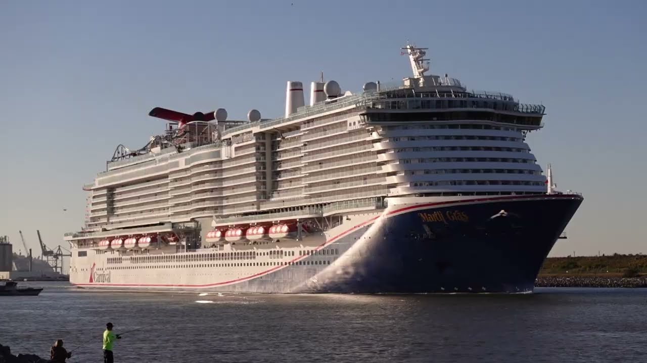 Carnival Cruise Ship Parade in Port Canaveral!