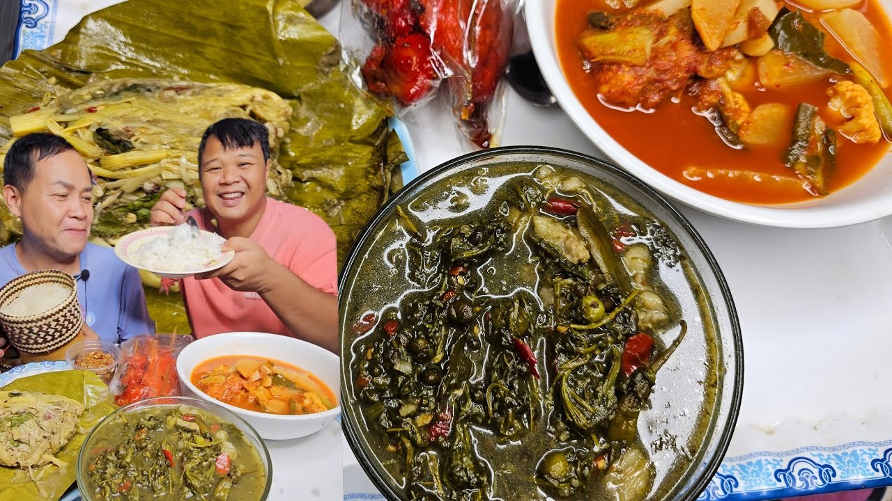 แกงขี้เหล็กแบบลาวๆบ้านเฮาหมกหน่อไม้ใส่เห็ดเข็มทองแกงส้มกุ้งของหมูอ้วนข่อยสองคนกินอยู่กันแบบง่ายๆครับ