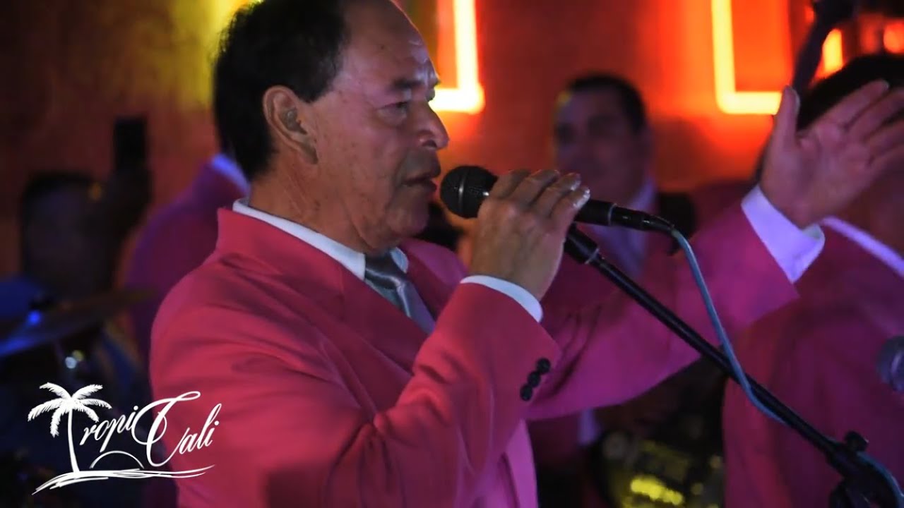 Super Grupo Colombia-Cumbia De Los Estados en vivo desde Salon Lazaros Los Angeles
