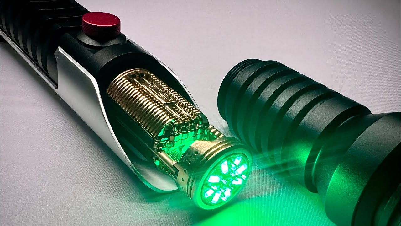 KR Sabers “Master QGJ” with Master Chassis Qui Gon Jinn’s Ultimate Lightsaber