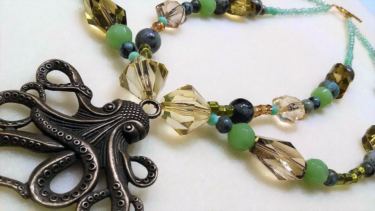 Chunky Double Strand Necklace with Octopus Pendant // Peter Pan Collar Look
