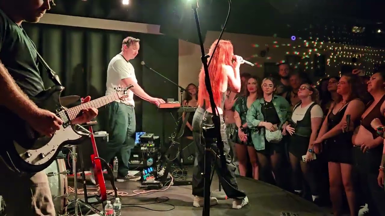 Xana: Love Like This LIVE