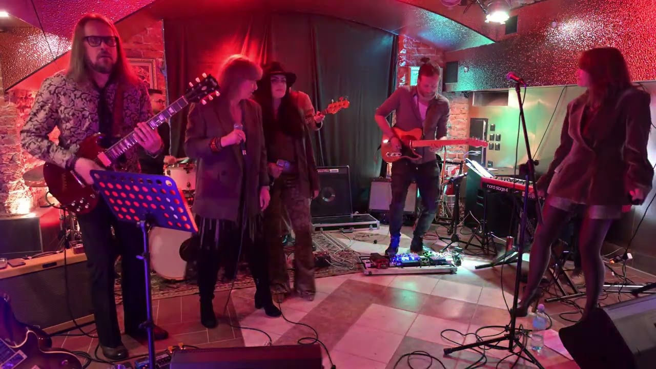 Give Me Time No Frames Band Koncert w Piwnicy Pod Baronami 2026.04.10