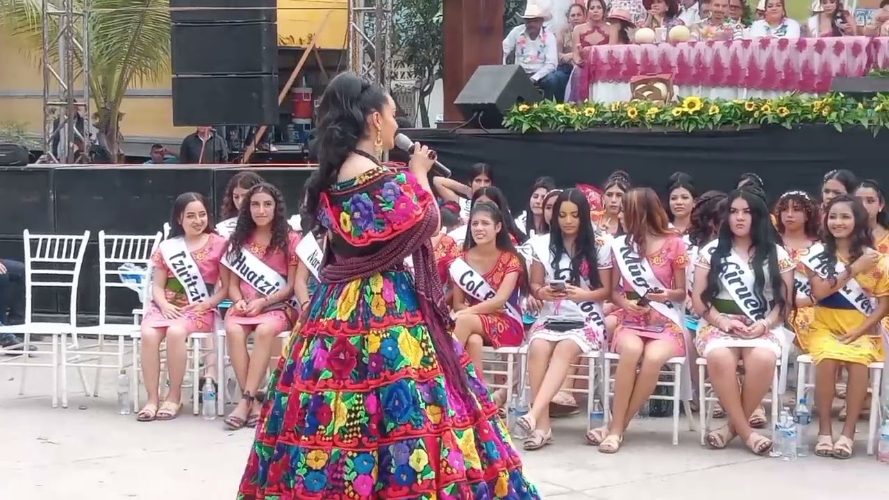 La feria del melon en zicuiran michoacan Maria ilusión.