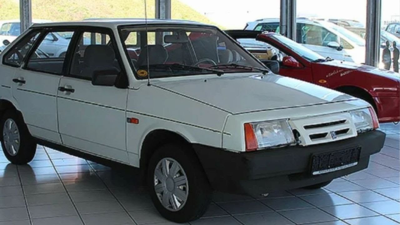 В автосалоне ГЕРМАНИИ продают почти НОВУЮ экспортную ВАЗ 21091 Lada Samara Hanseat