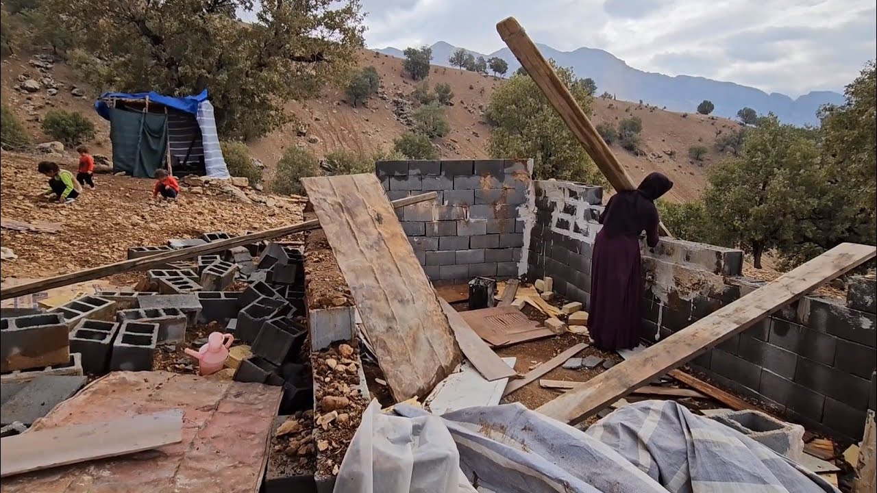 Sholim's return to the mountain:Demolition of the winter houseby unknown people