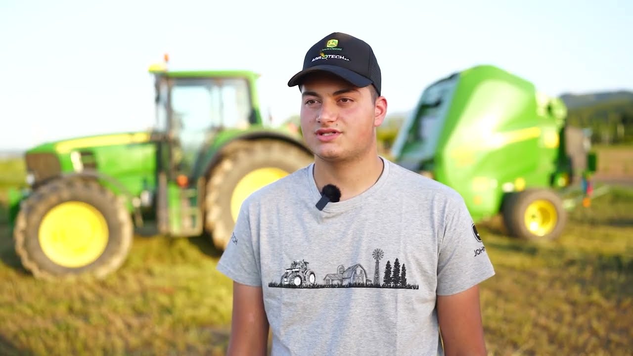 Ημερολόγιο Πελάτη: John Deere V451M πρέσα ☘️  @agrotechgreece