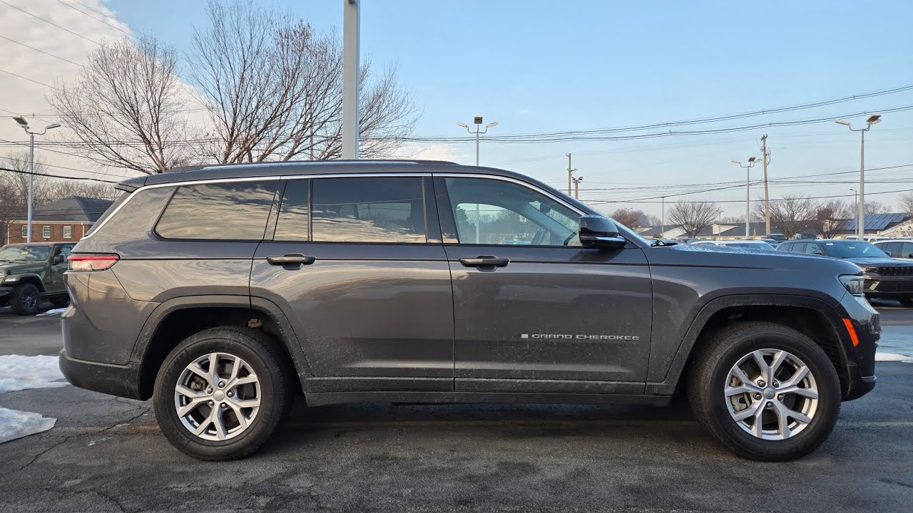 2022 Jeep Grand Cherokee L Limited (P8147A)