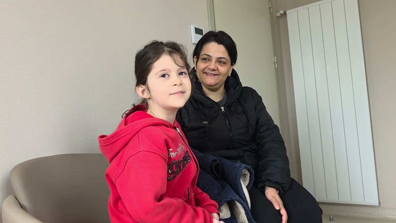 Doğumsal bant nedeni ile hem ayakta hem elde şekil bozukluğu olan hastanın ebeveyn görüşleri 