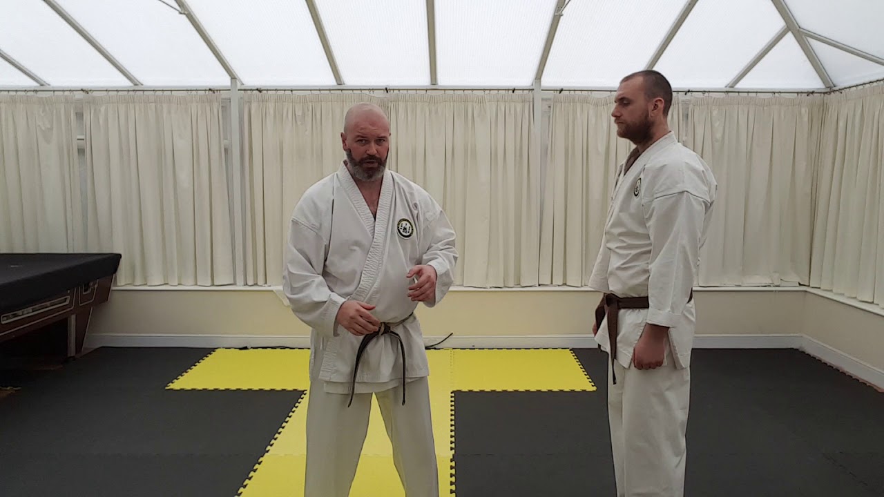 Soto uke bunkai(5)