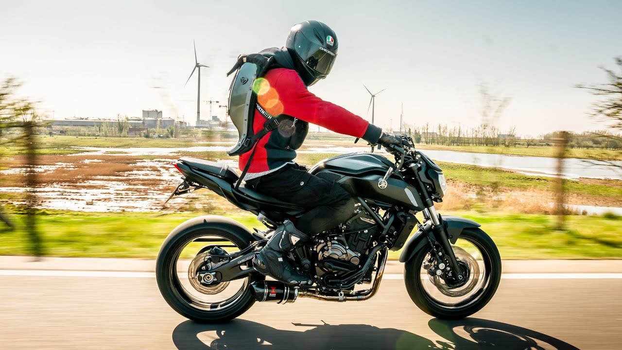 Yamaha MT07 BLACK WIDOW Exhaust