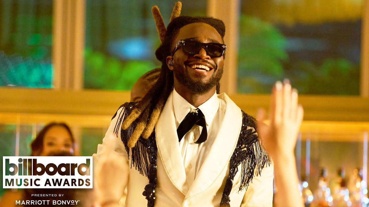 Shaboozey Performs “A Bar Song (Tipsy)” Presented by Marriott Bonvoy | Billboard Music Awards 2024