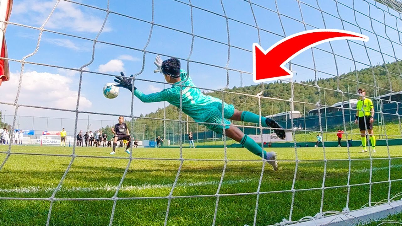 11-летний вратарь в ударе 🔥