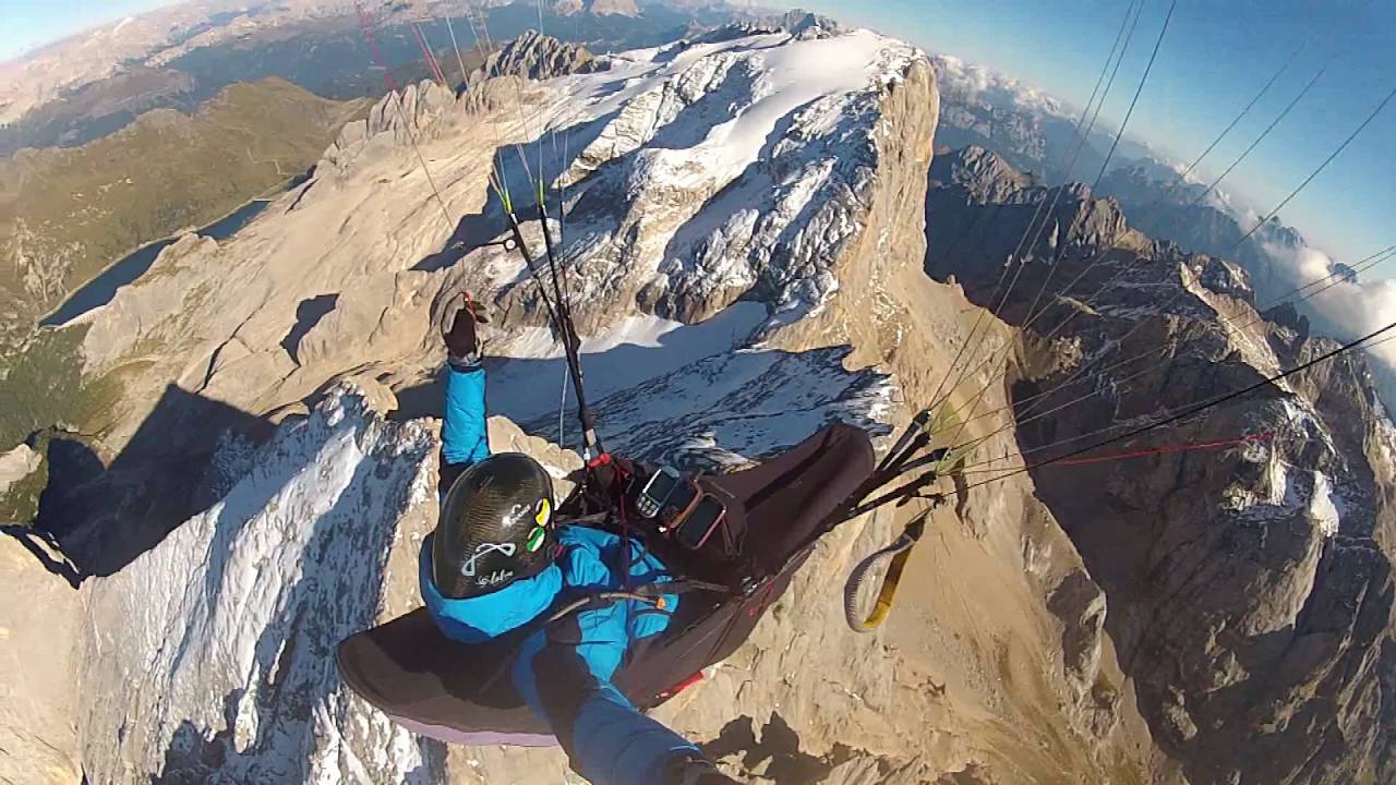 Paragliding Dolomites top landing Marmolada 2016