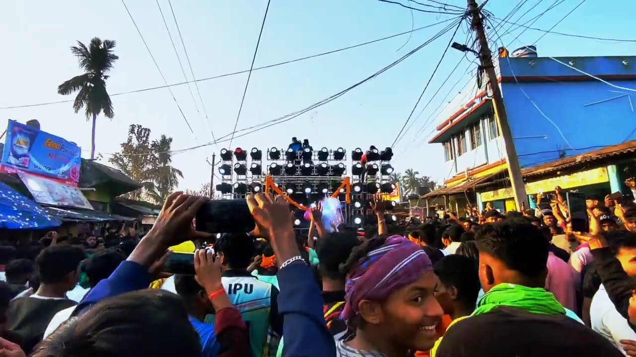 DJ HI-TECH ENTRY IN BALIPATANA MARKET...#dj #viral 