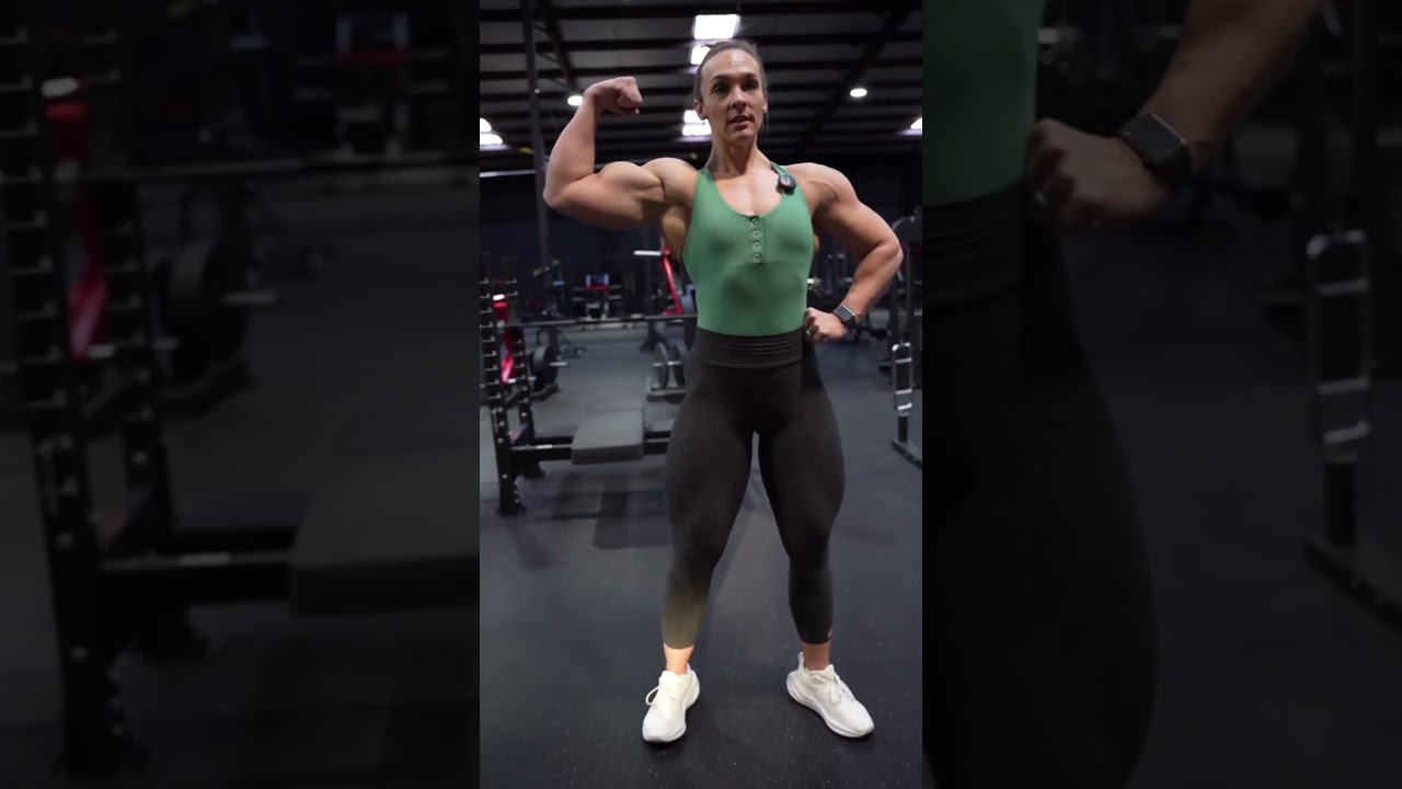 IFBB Pro Blakelee Ortega Gym Posing Routine