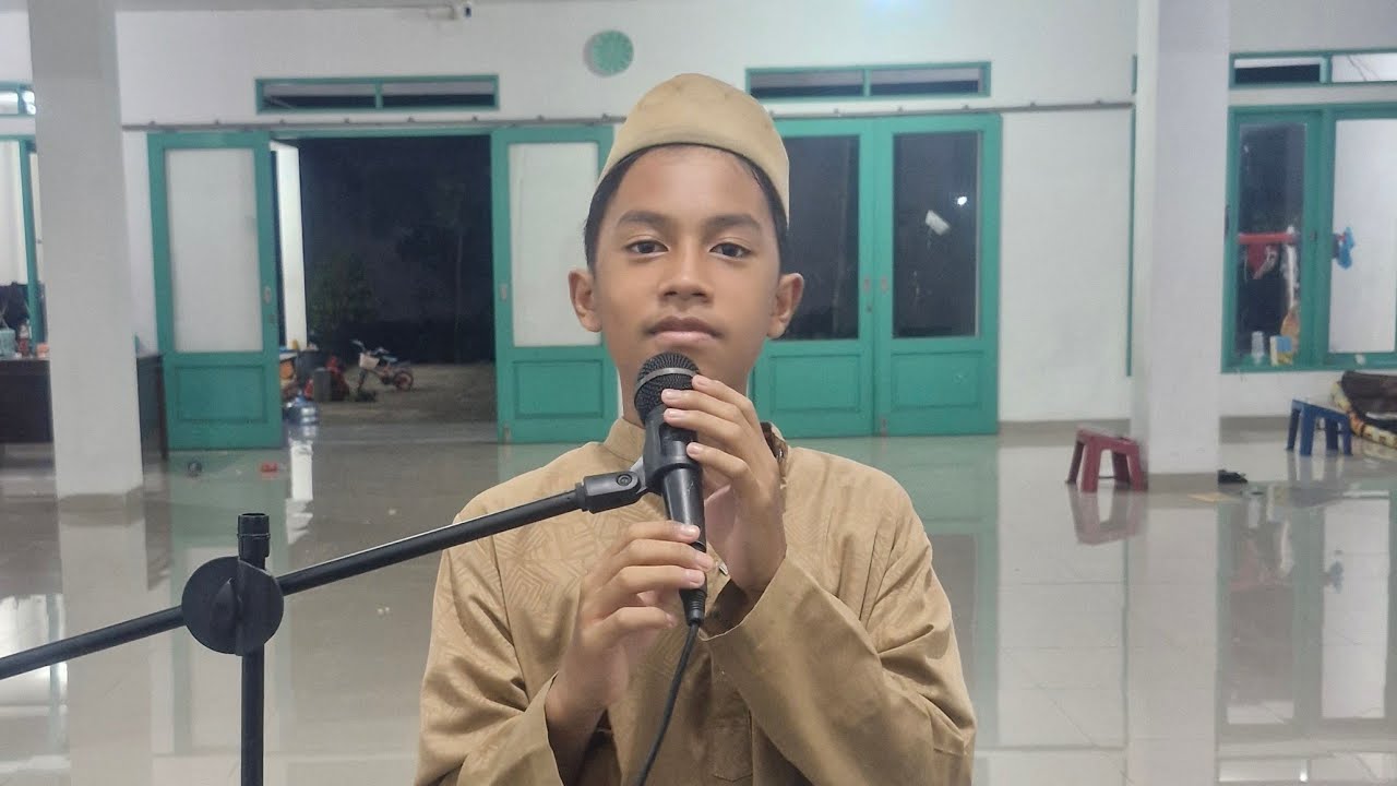 Ihsanul Amal Sholat Tarawih Imam Santri (Rain Qaqa)