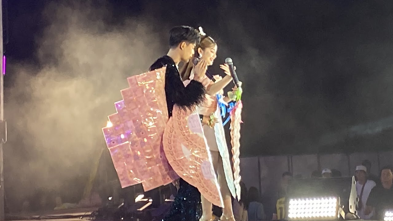 2พระเอกนางเอกคู่ขวัญยอดฮิตเเห่งปี  #มานะน้อย   #ฮักเเพง   #สาวน้อยเพชรบ้านแพง   #สาวน้อยลำเพลินshow 