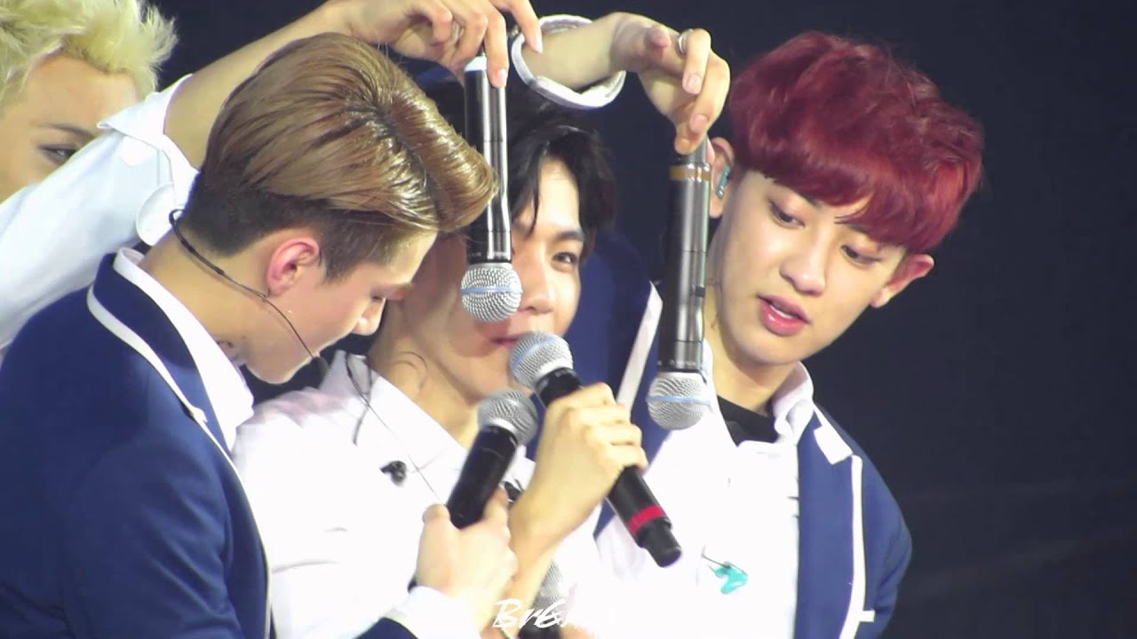 140601 - 02 THE LOST PLANET IN HK BAEKHYUN cute moment 'ㅅ'
