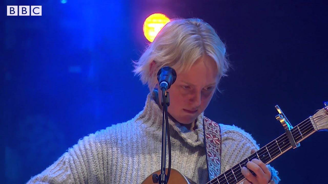 Laura Marling - I Feel Your Love (6 Music Festival 2016)