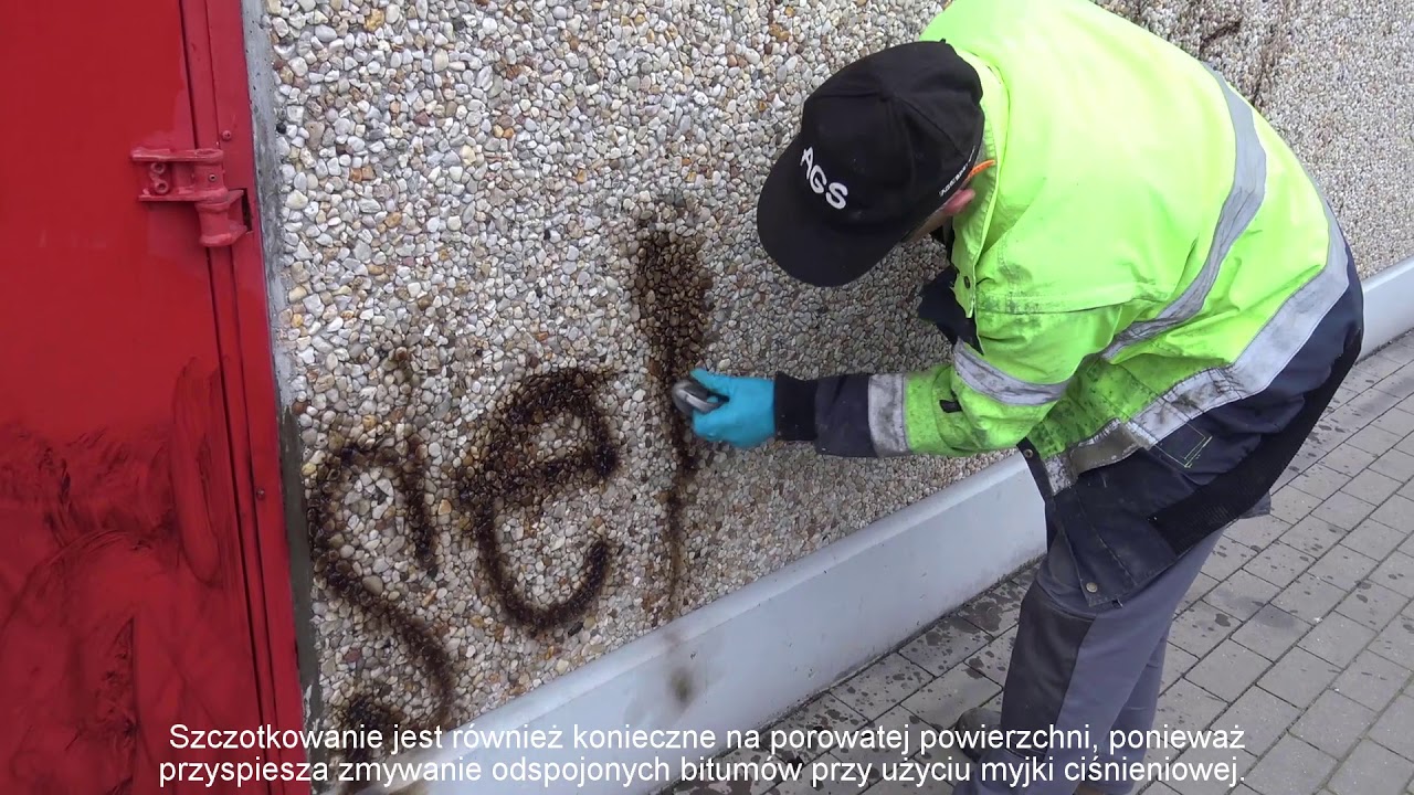 Usuwanie bitumicznego graffiti z drzwi i elewacji -  AGS 27 + AGS 25 + AGS 560