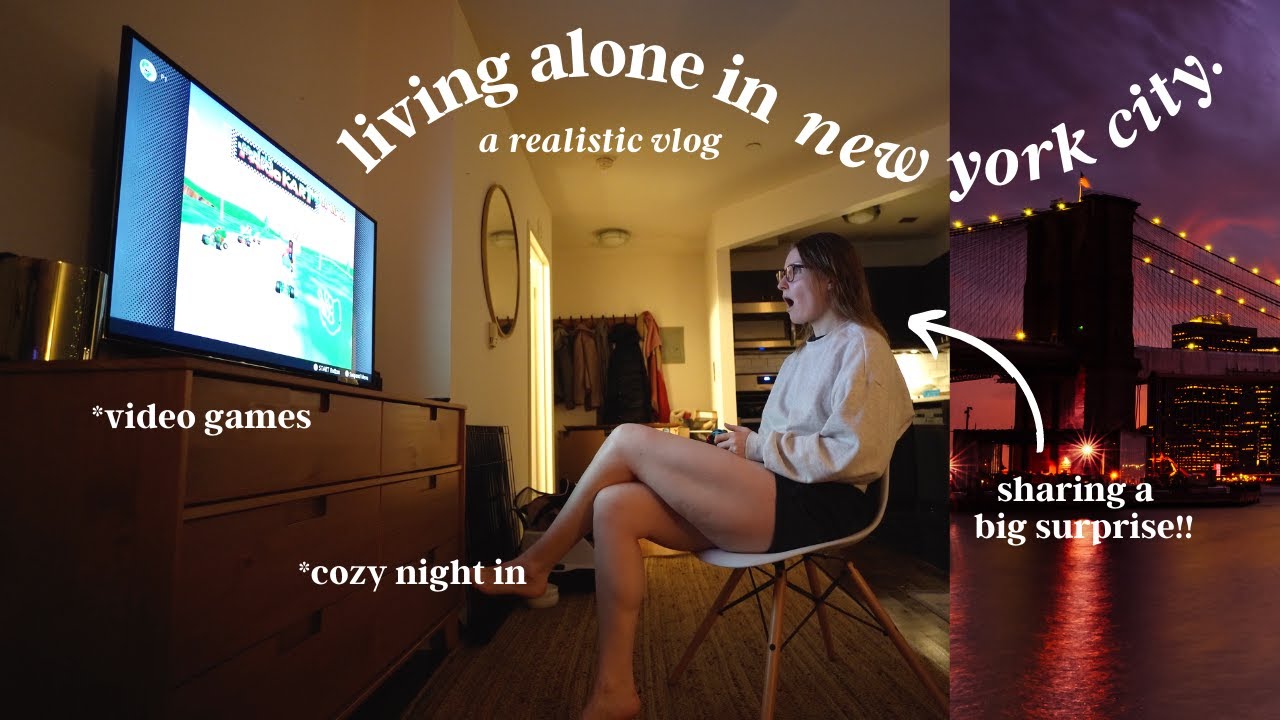 A homebody friday night living in New York City. Hangin out in my apartment ✨