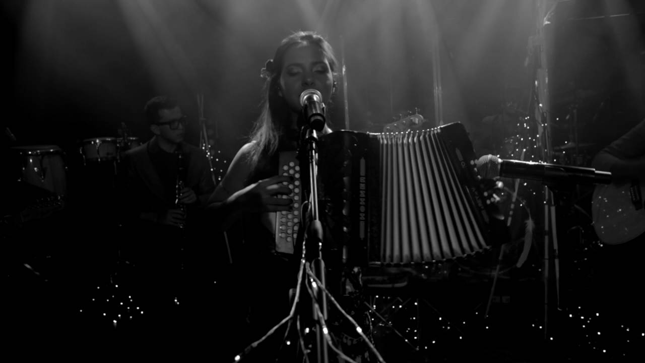 Diana Burco - Altos del Rosario (cover) - [Sesión en vivo]