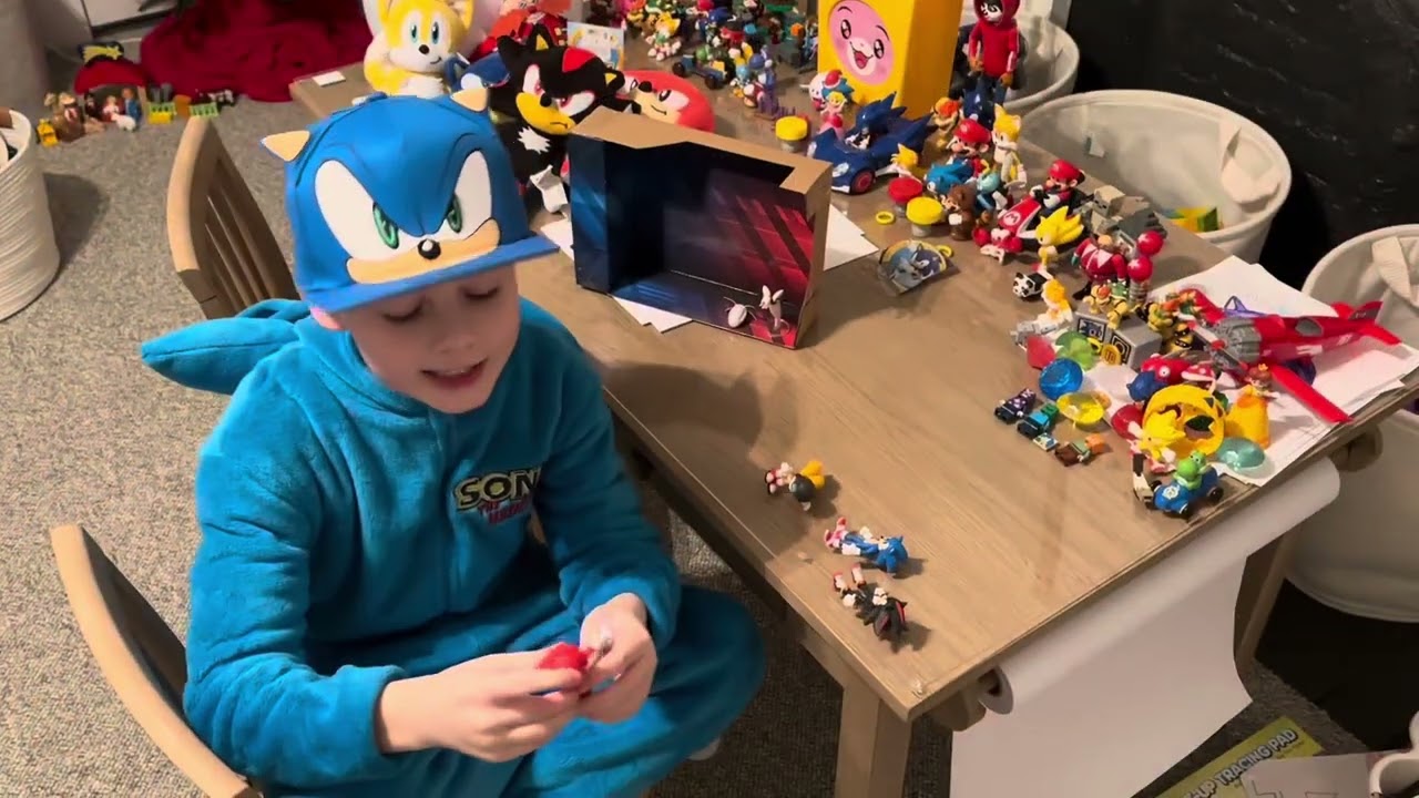 Gaming: Sonic 3 The Movie Character Unboxing with @SonicDashKids
