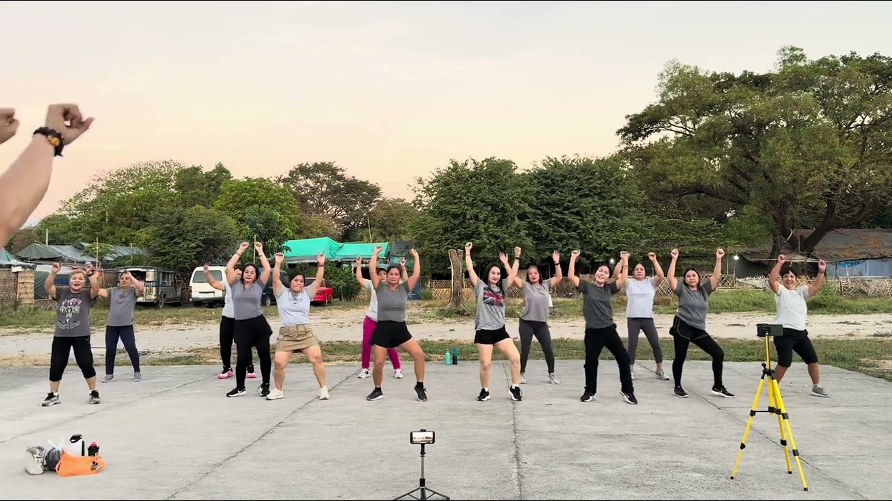 Wednesday Zumba Dance Workout 🩶 (sumabay ka!)