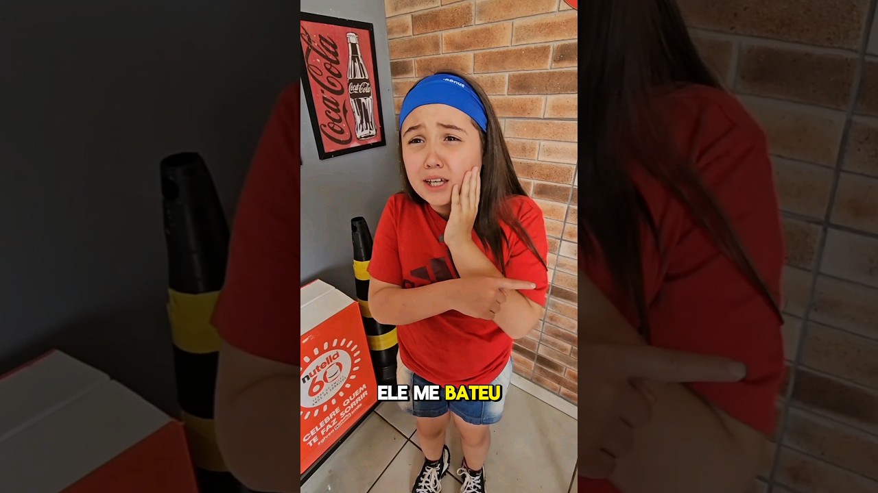 A MENINA E O TAPA NA CARA !!! #shorts  #figuritaloshorts