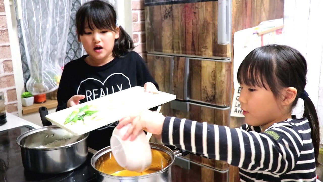 風邪の英奈とママの為に…はじめての調理を成功へと近づけていく玲美＆稚奈
